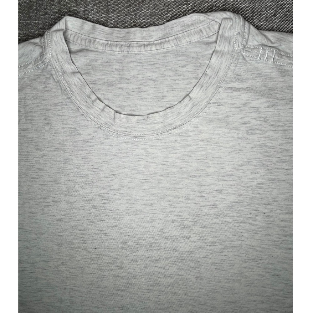 Lululemon Mens Short Sleeve Shirt 2 Pack Grey and White Heather Small - Picture 4 of 12
